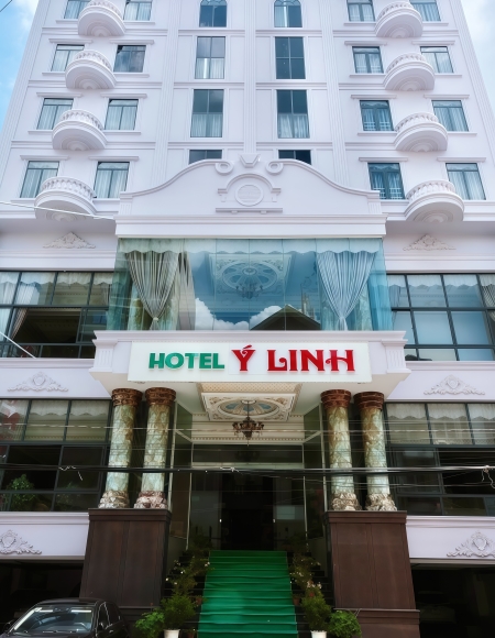 Ý Linh Hotel