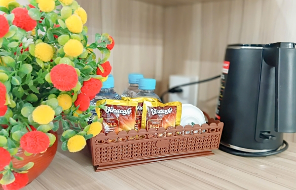Miễn phí Cafe gói & Nước suối nhỏ 