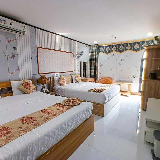 Family Room (Phòng 2 Giường 4 khách lớn)